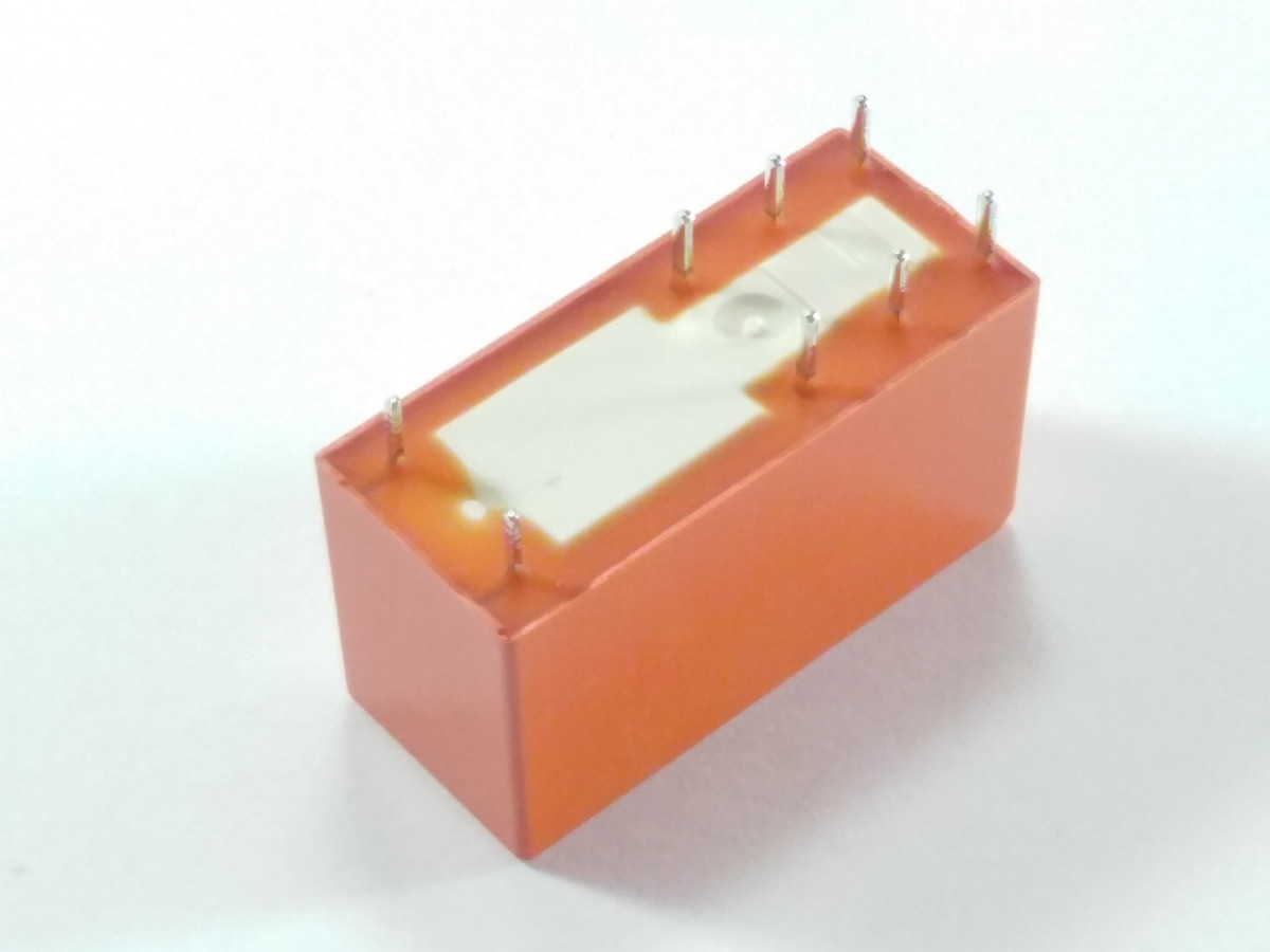 Relais 12V RT424012 (image 3/3)