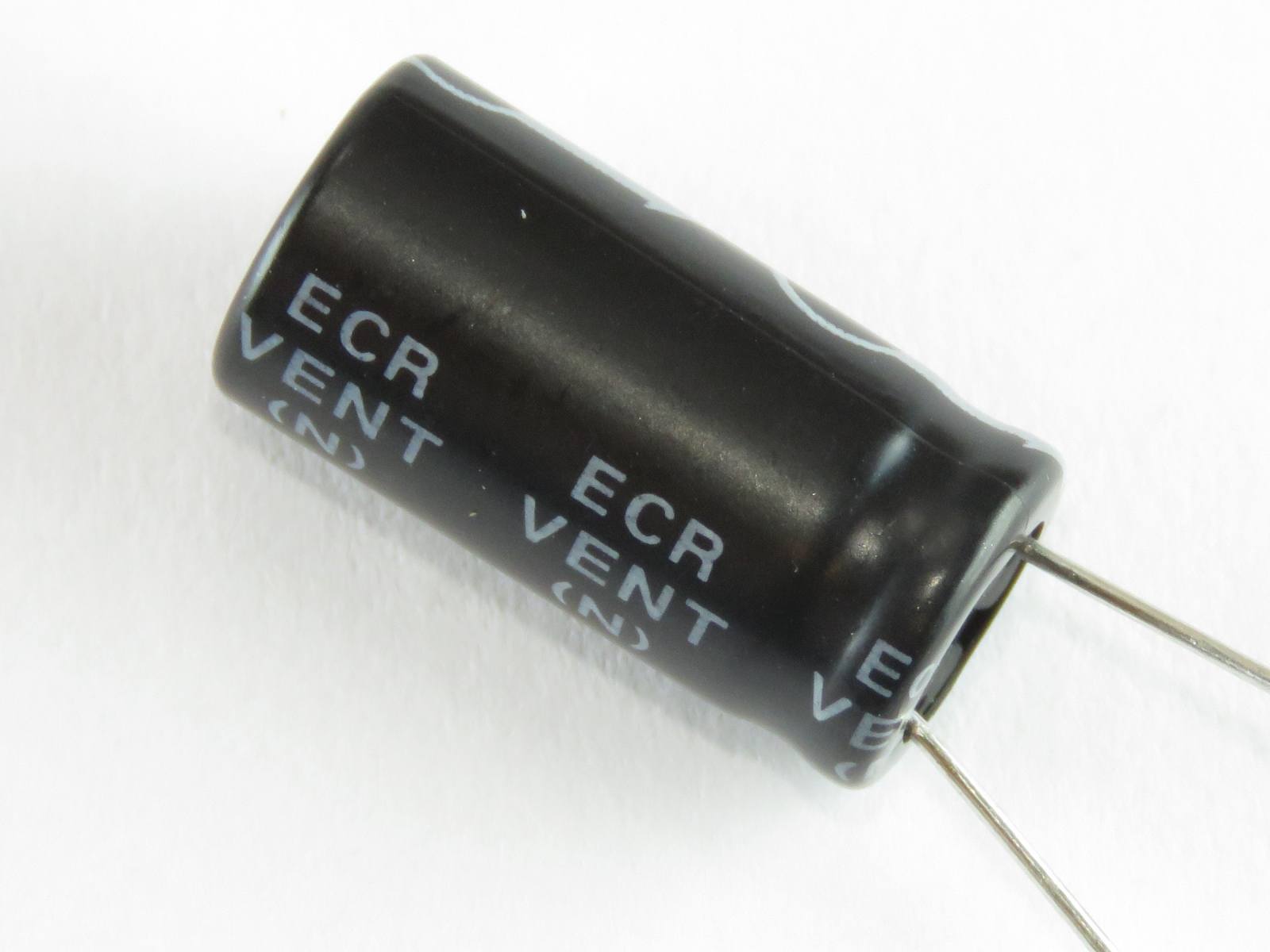 Condensateur chimique 1000uF 25V SKR102M1EG21M (image 2/3)