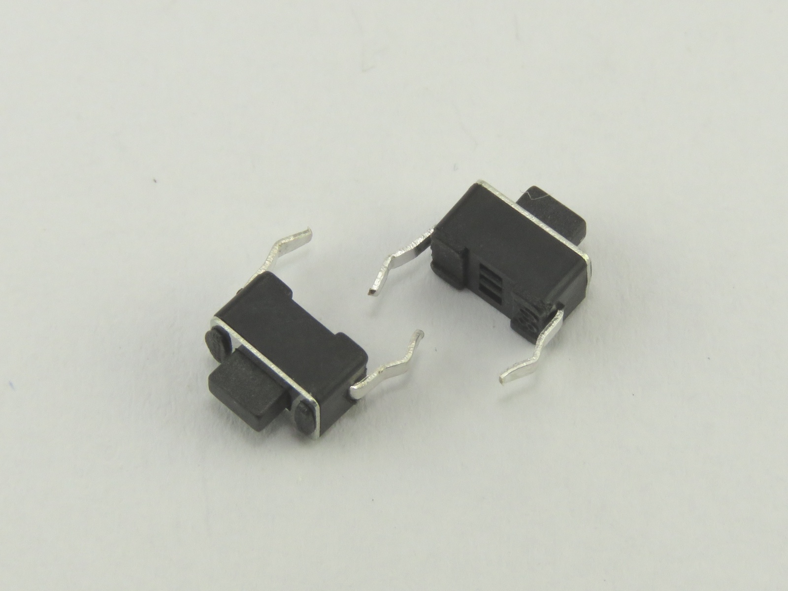 Bouton-poussoir miniature SW100632-015