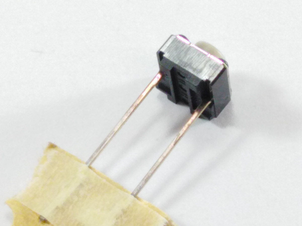 Bouton-poussoir miniature SW100662-015 (image 2/3)