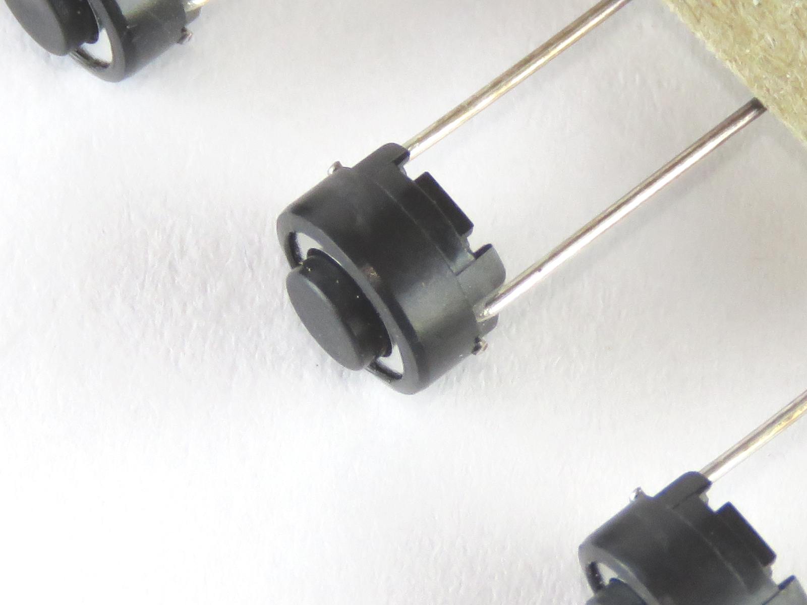 Bouton-poussoir miniature SW1006R2-008