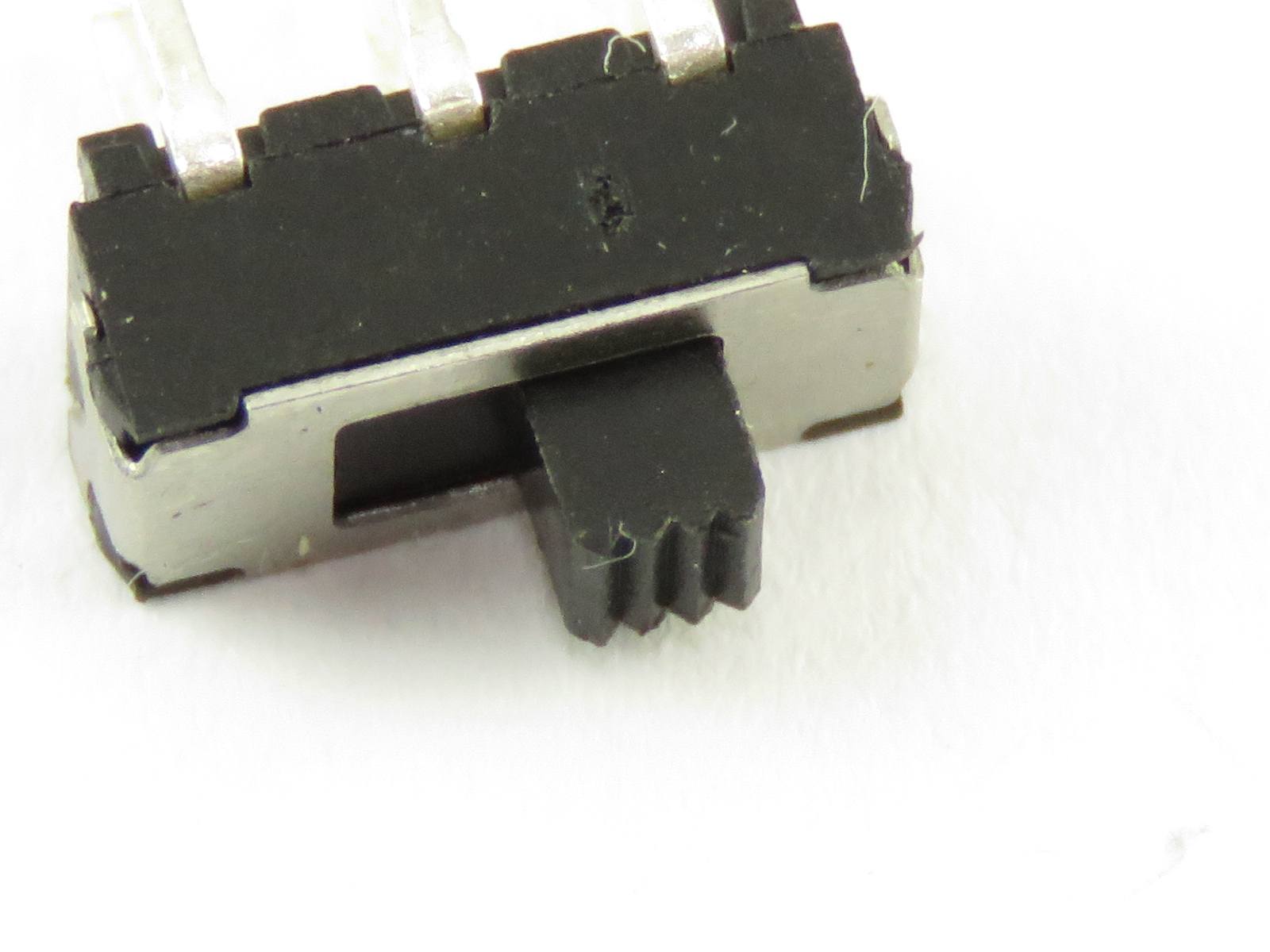 Interrupteur à glissière SW18201 (image 3/3)