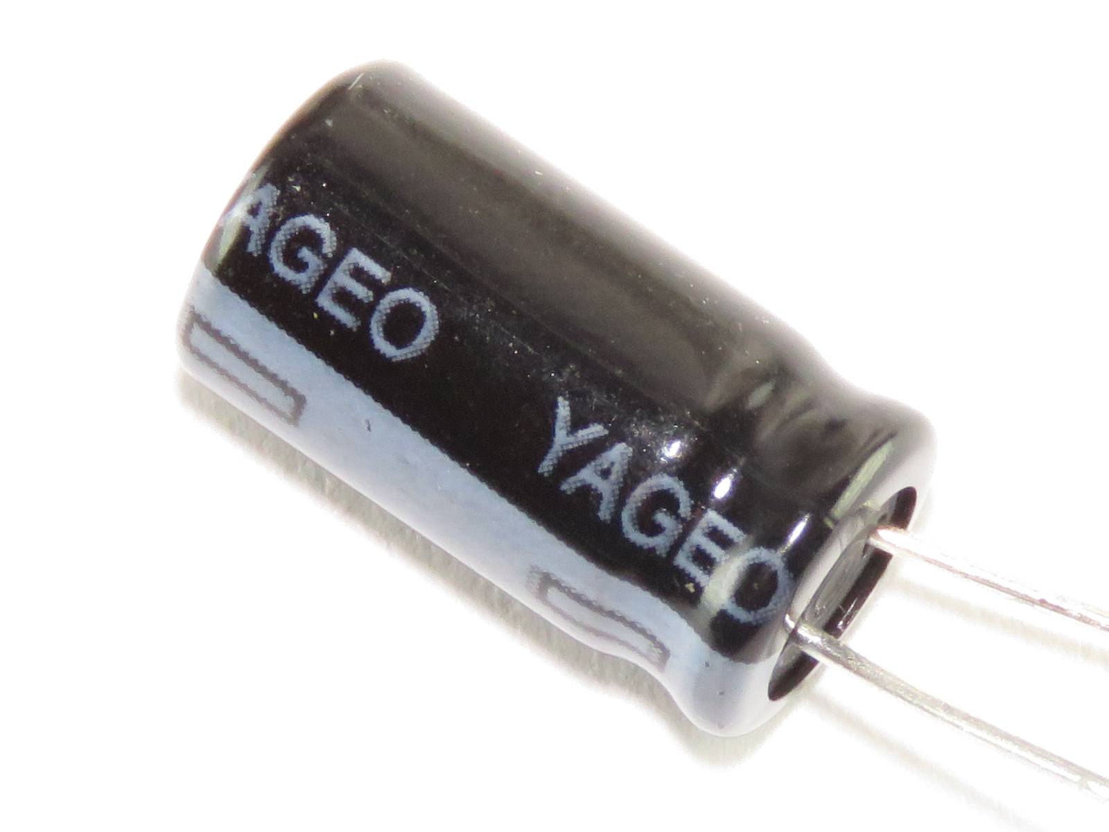 Condensateur chimique 680uF 10V SY010M0680B3F-0815 (image 2/3)