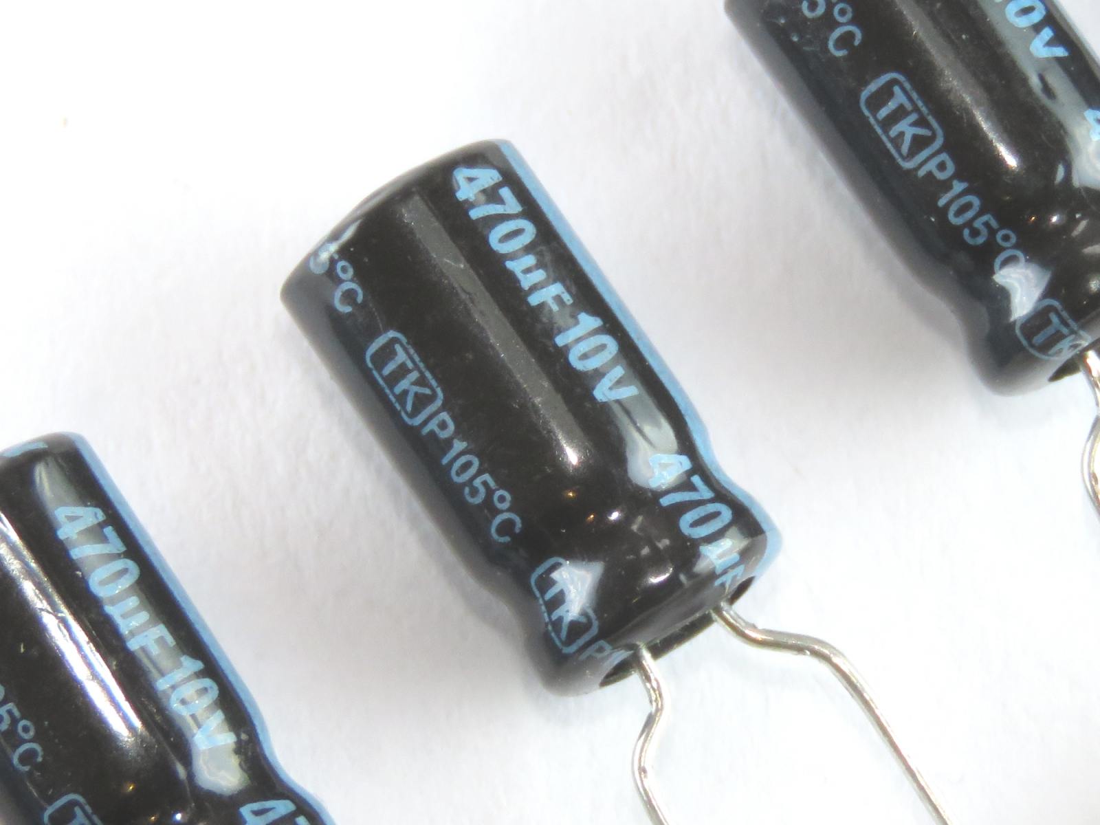 Condensateur chimique 470uF 10V TKP471M1AE11M