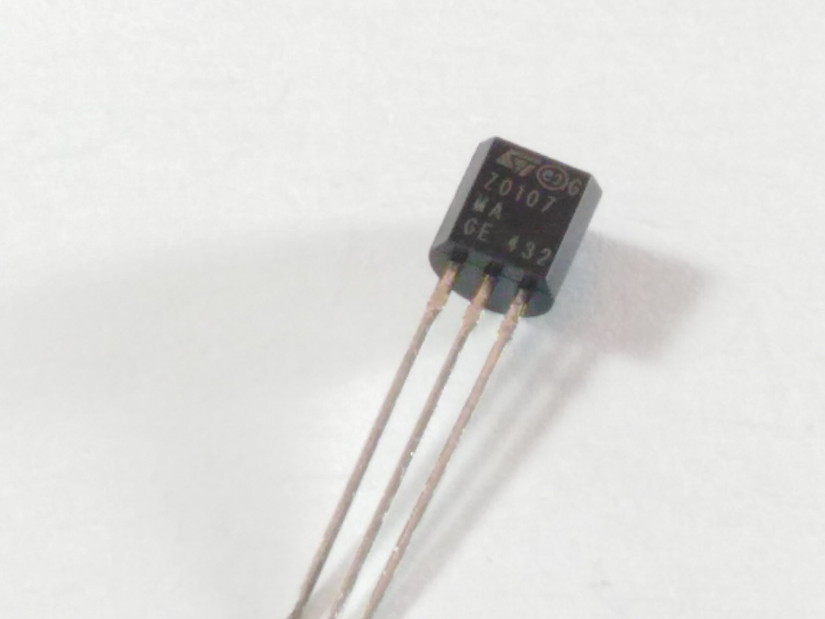 Triac Z0107MA